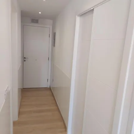 Deluxe Castle Harbour Apartment *